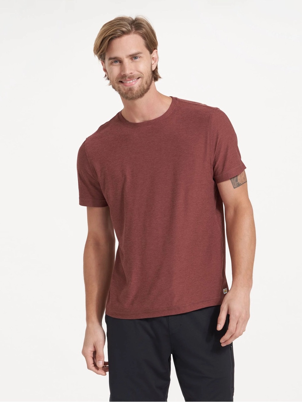 VUORI red strato tech tee